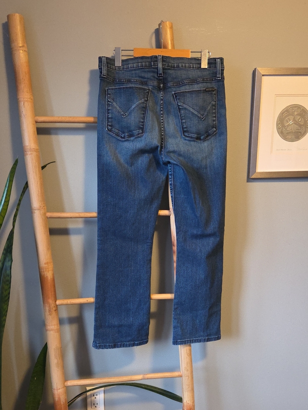 Hudson LOVE Miid Rise Bootcut Ankle Length Jeans